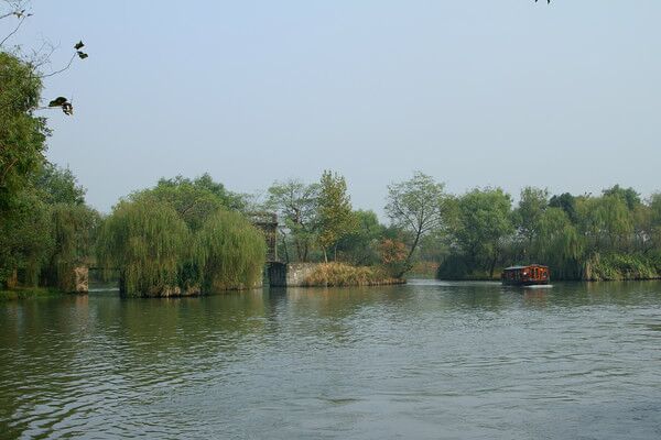 杭州西湖 太子湾赏花 西溪湿地 绍兴柯岩 鲁镇 西施故里 诸暨影视城三日游