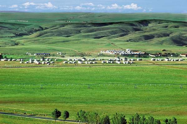 内蒙古大草原、银肯响沙湾、鄂尔多斯、成吉思汗陵双飞五日游